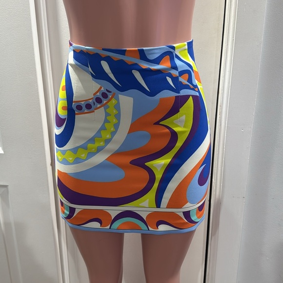 Zara Dresses & Skirts - Zara Multicolored Patterned Mini Skirt